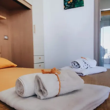 Scoglio Di Pirro לינה וארוחת בוקר 3*