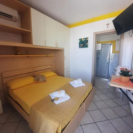 Scoglio Di Pirro טורה סן ג'ובאני אוג'נטו